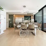 Higueronrentals Live Work Enjoy Apartament