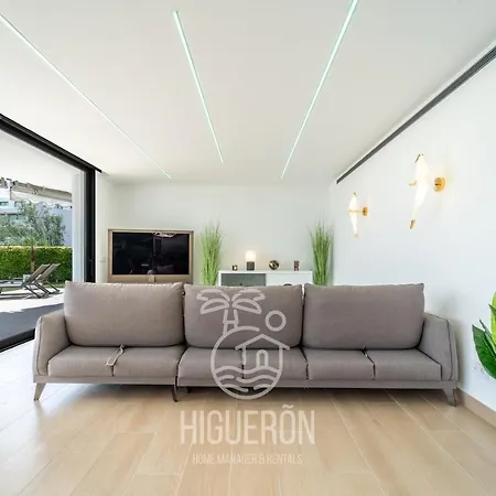 Апартаменти Higueronrentals Live Work Enjoy *